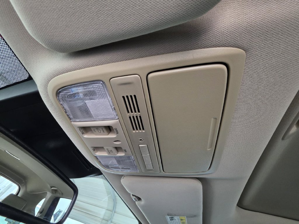 Used 2018 Honda CR-V Touring image 23