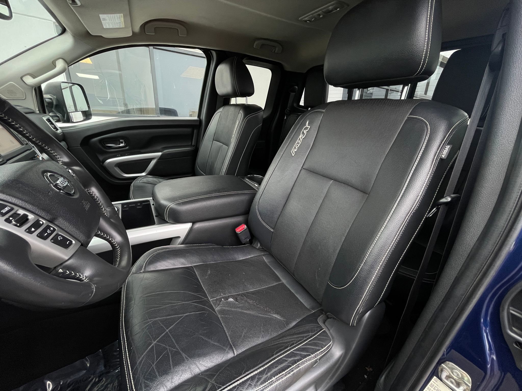 Used 2017 Nissan Titan PRO-4X w/ Pro-4x Convenience Package image 13