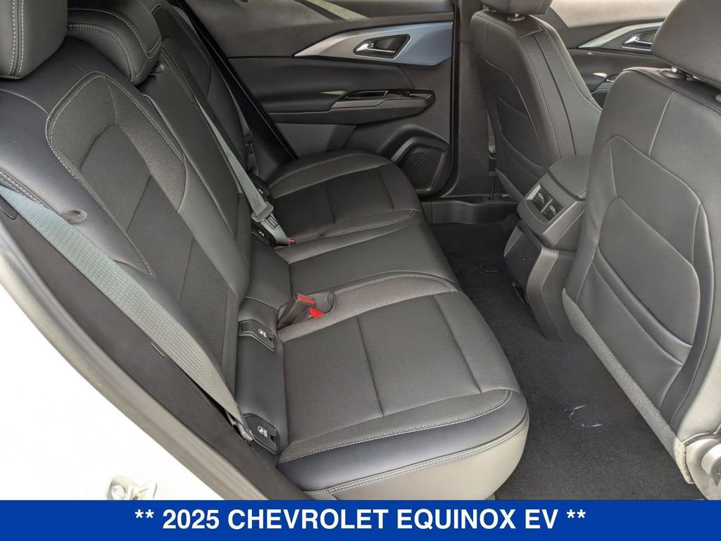 New 2025 Chevrolet Equinox EV LT AWD/4WD image 31