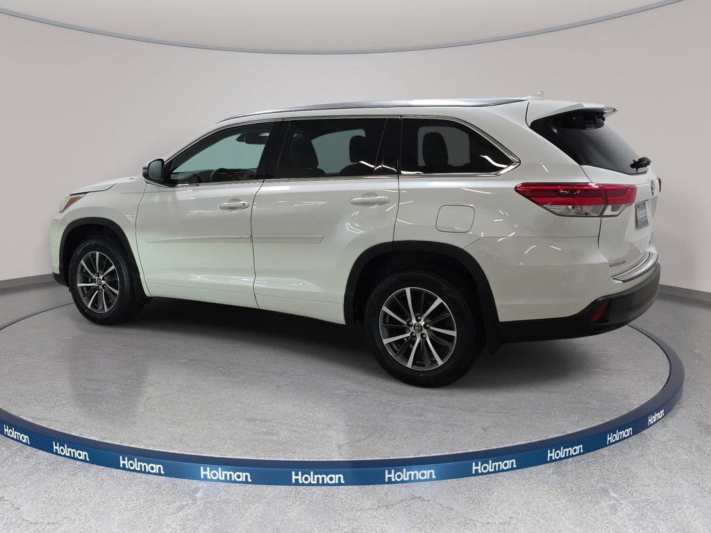 Used 2018 Toyota Highlander XLE w/ Protection Package #3 AWD/4WD image 8
