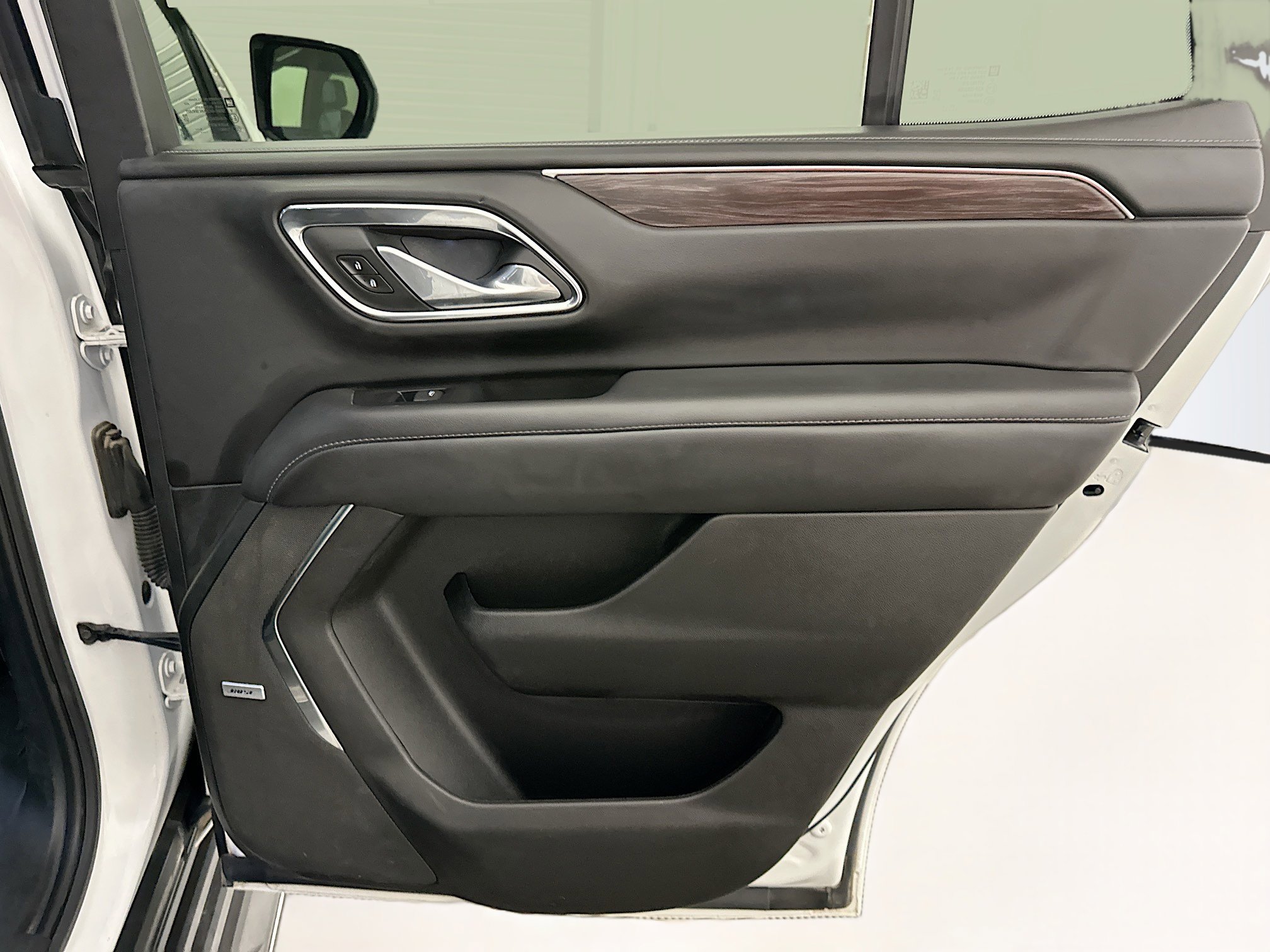 Used 2024 Chevrolet Tahoe LT image 33