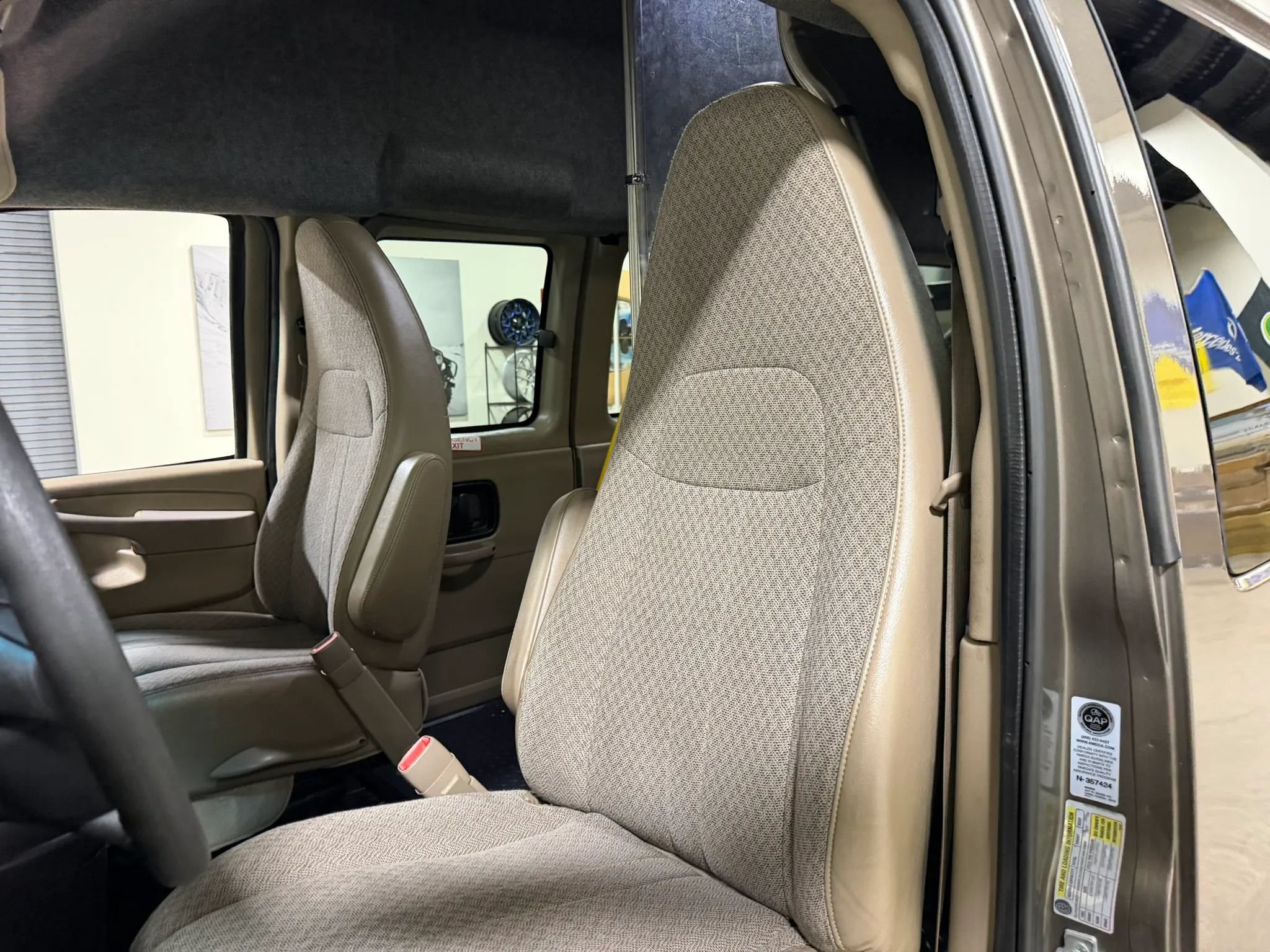 Used 2014 Chevrolet Express 3500 LT w/ LT Preferred Equipment Group RWD image 32