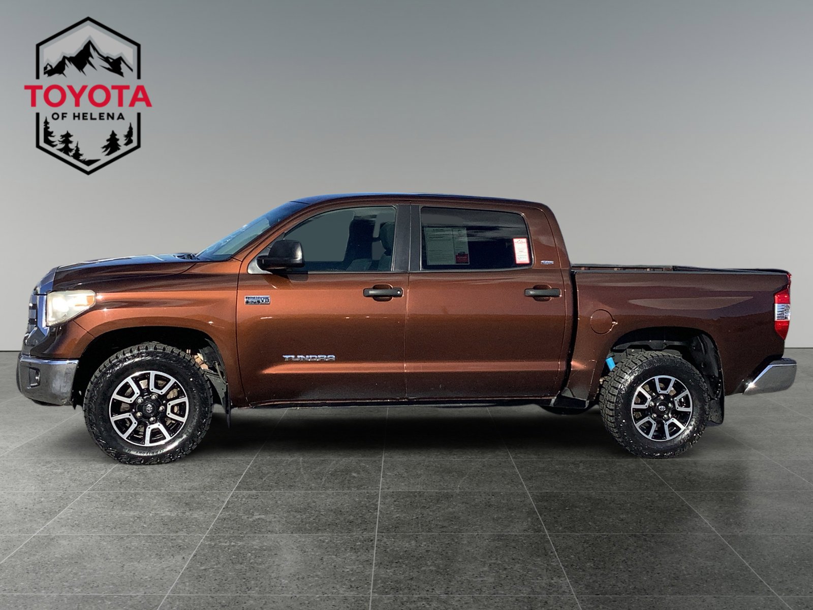 Used 2017 Toyota Tundra SR5 image 2