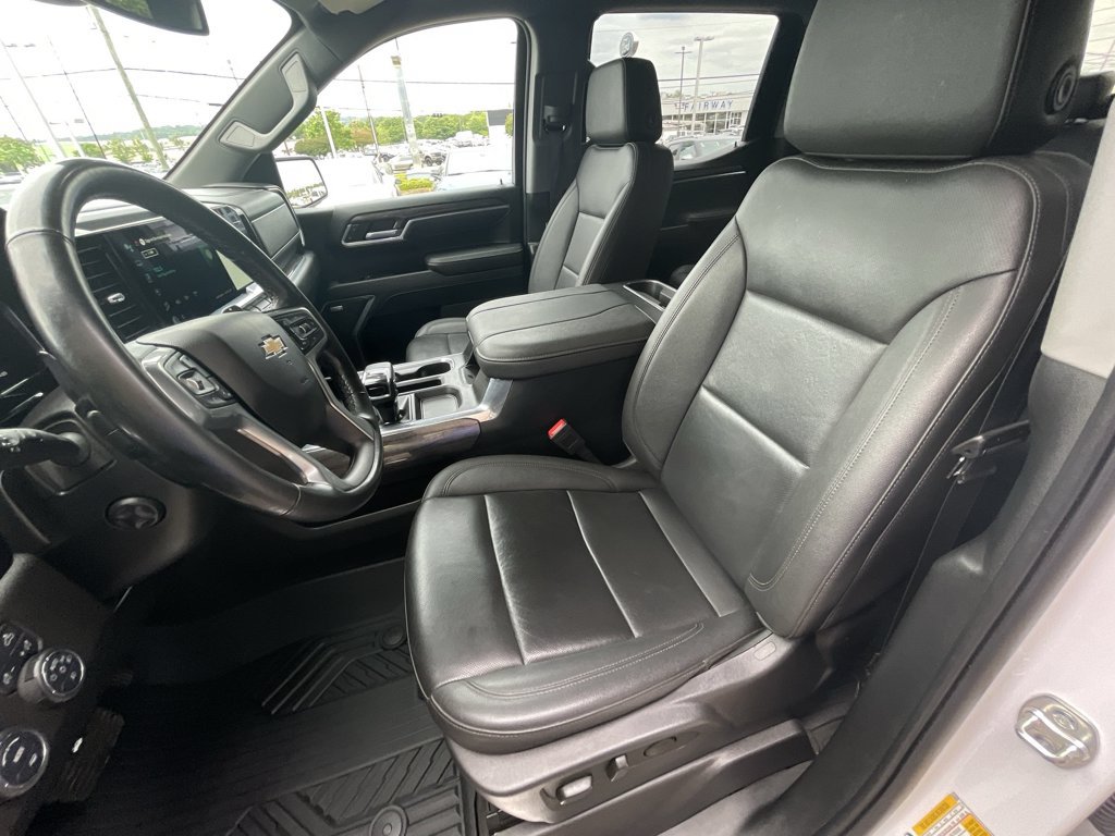 Certified 2025 Chevrolet Silverado 1500 LTZ AWD/4WD image 19