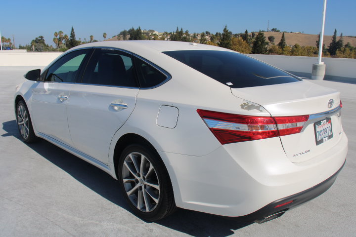 Used 2014 Toyota Avalon XLE Touring FWD image 5