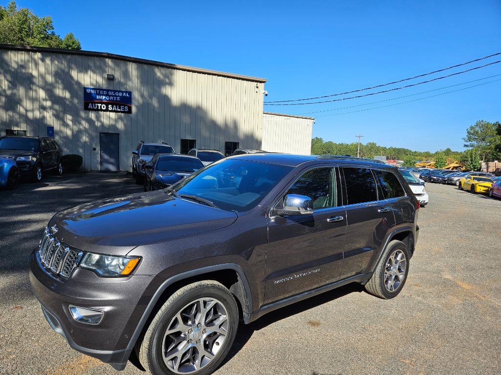 Used 2021 Jeep Grand Cherokee Limited w/ Luxury Group II image 2