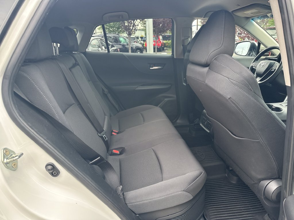 Certified 2024 Toyota Venza LE AWD/4WD image 15