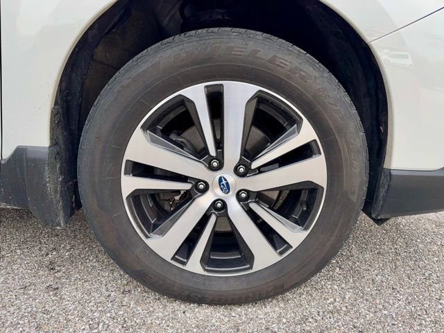 Used 2019 Subaru Outback 2.5i Limited w/ Popular Package #2 image 32