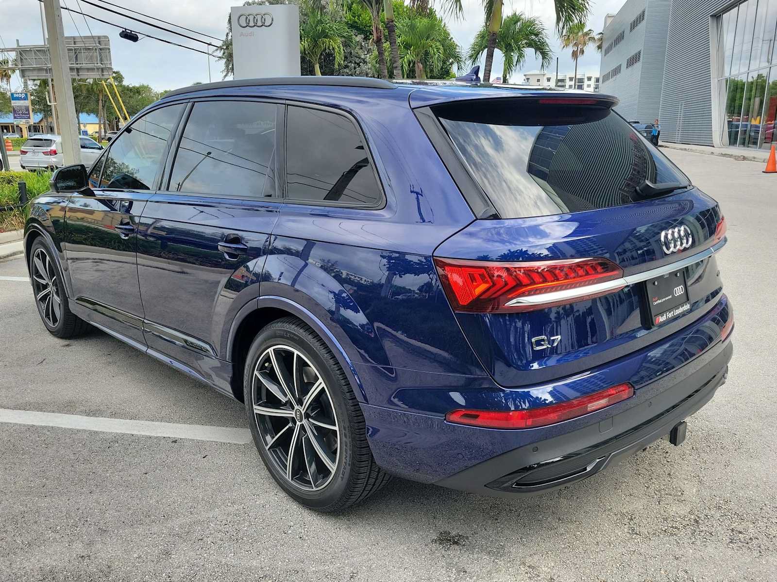 Used 2021 Audi Q7 3.0T Prestige w/ Prestige Package AWD/4WD image 4