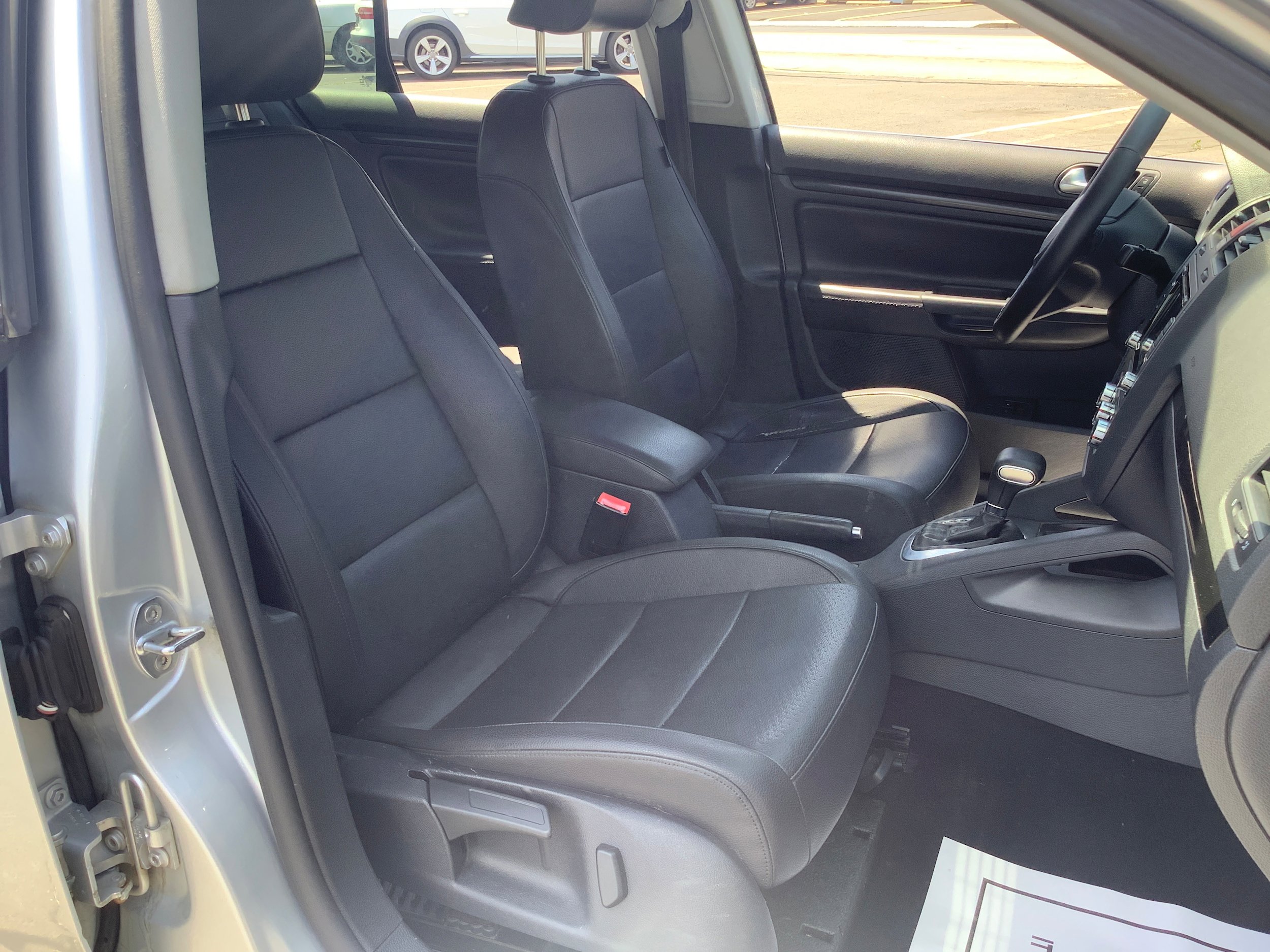 Used 2010 Volkswagen Jetta SE FWD image 15