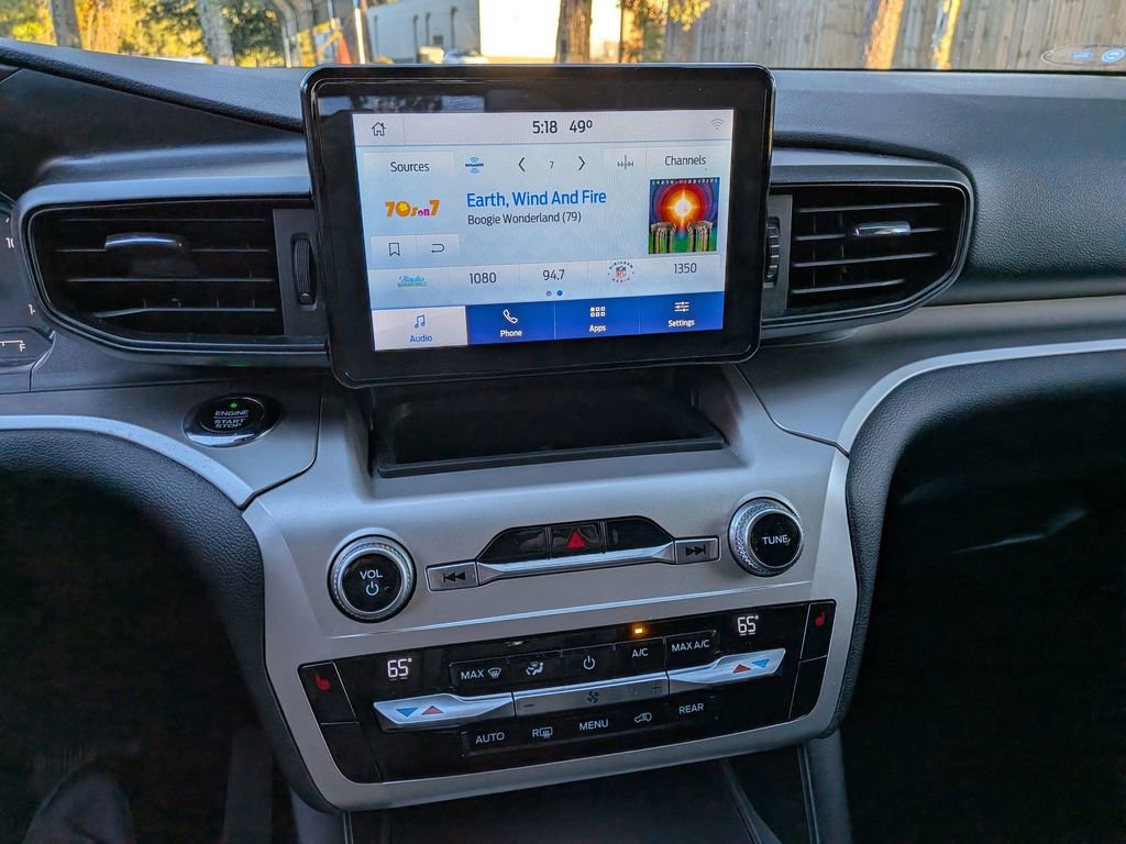 Used 2021 Ford Explorer XLT image 26