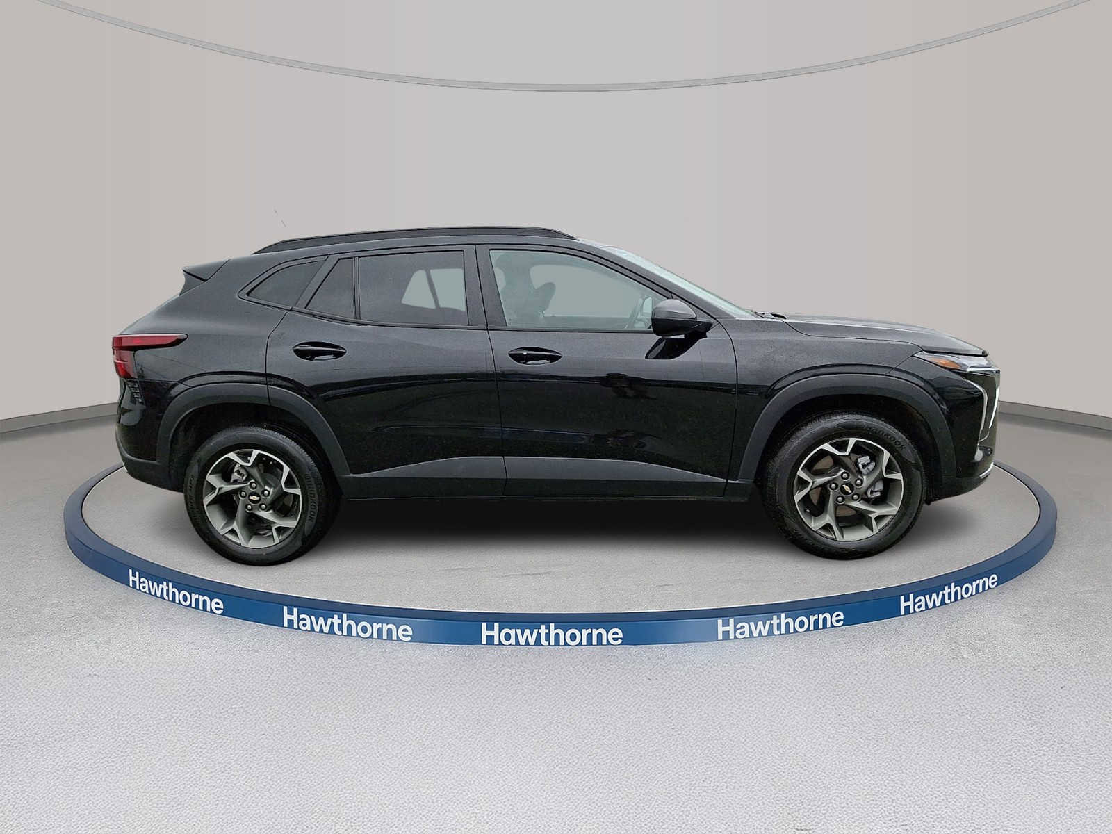 Used 2025 Chevrolet Trax LT w/ Driver Confidence Package image 7