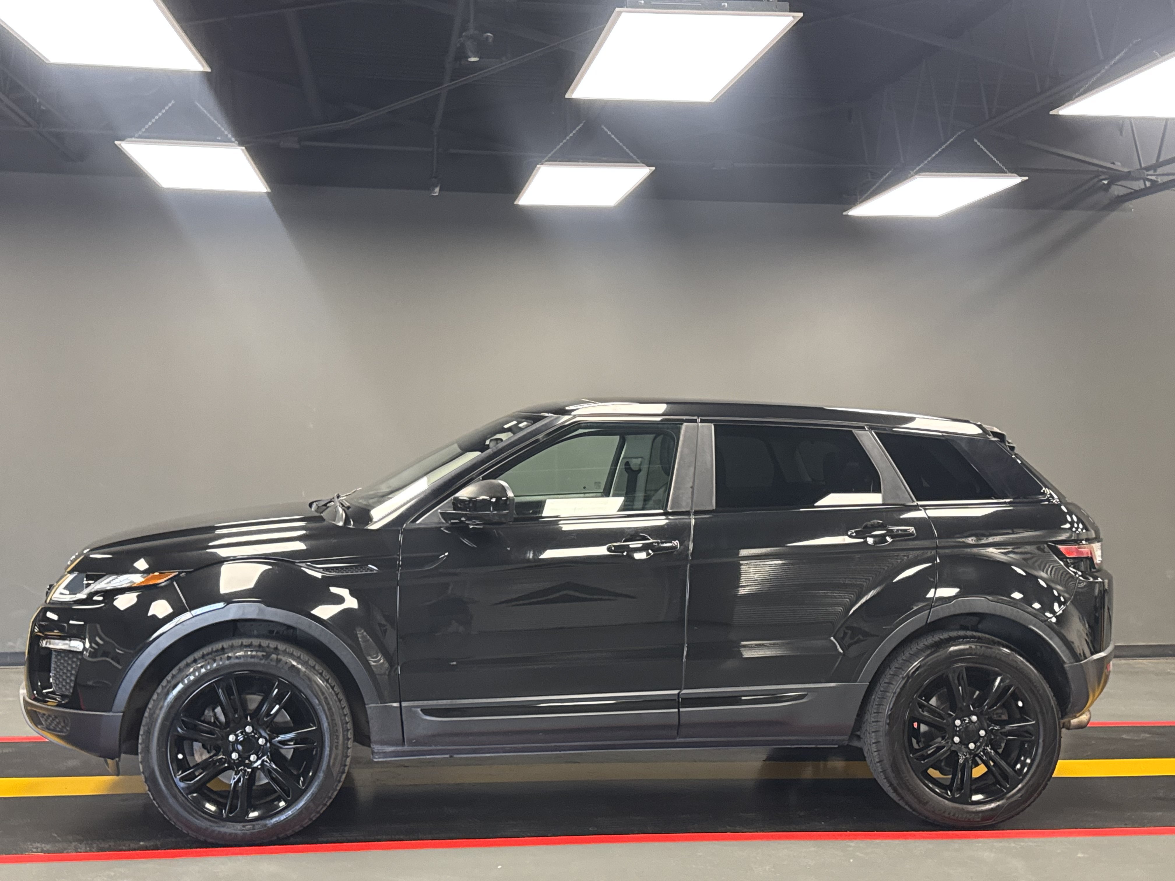 Used 2016 Land Rover Range Rover Evoque SE Premium AWD/4WD image 3