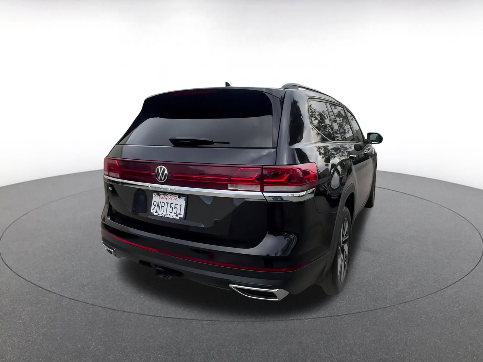 Used 2025 Volkswagen Atlas SE image 14