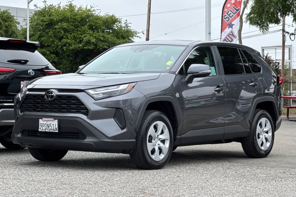 Certified 2024 Toyota RAV4 LE AWD/4WD image 7