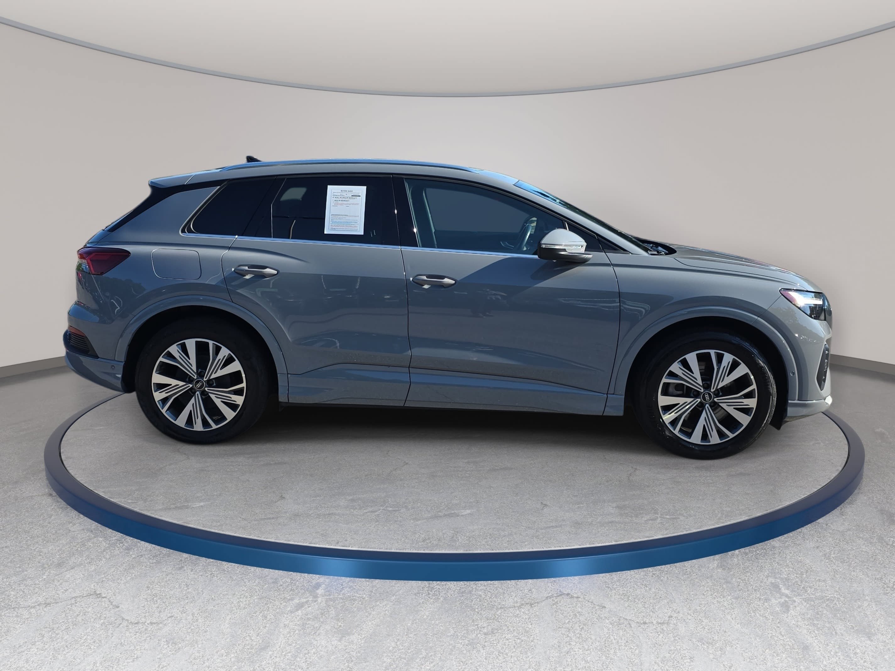 Used 2023 Audi Q4 e-tron Premium Plus w/ Premium Plus RWD image 4
