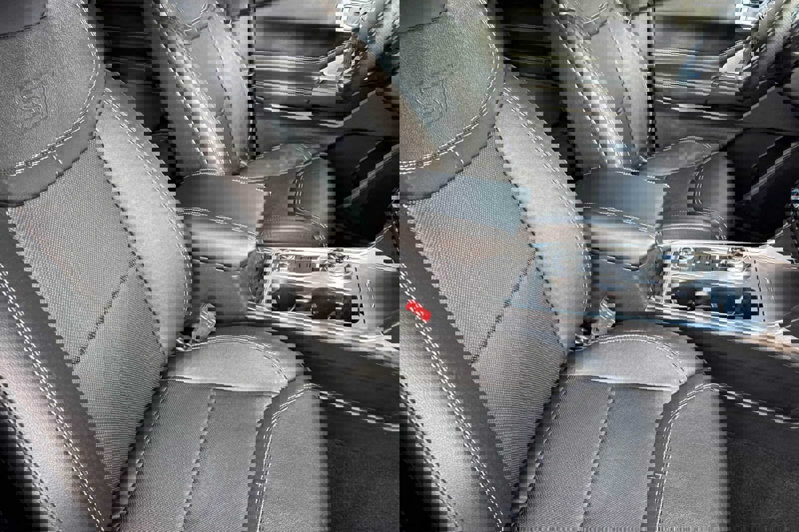 Used 2020 Ford Explorer ST w/ ST High-Performance Pack image 17