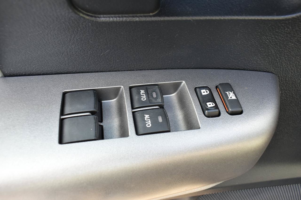 Used 2013 Toyota Sequoia SR5 AWD/4WD image 43