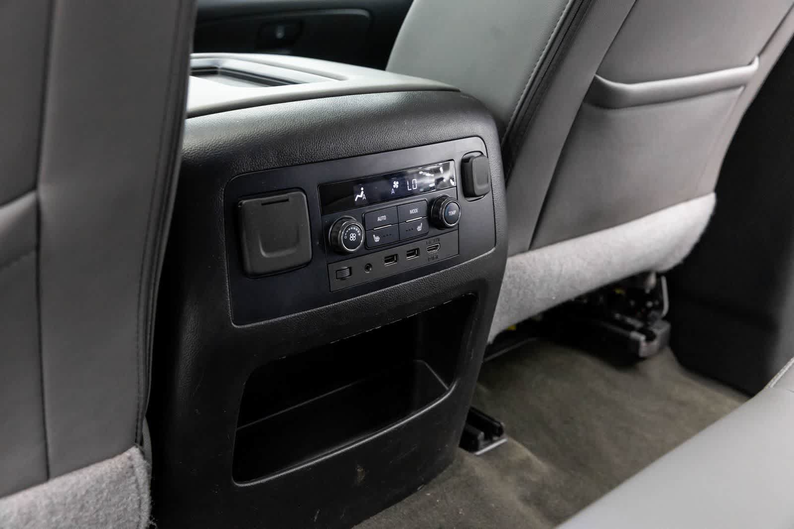 Used 2018 Chevrolet Tahoe LT w/ LT Signature Package AWD/4WD image 46