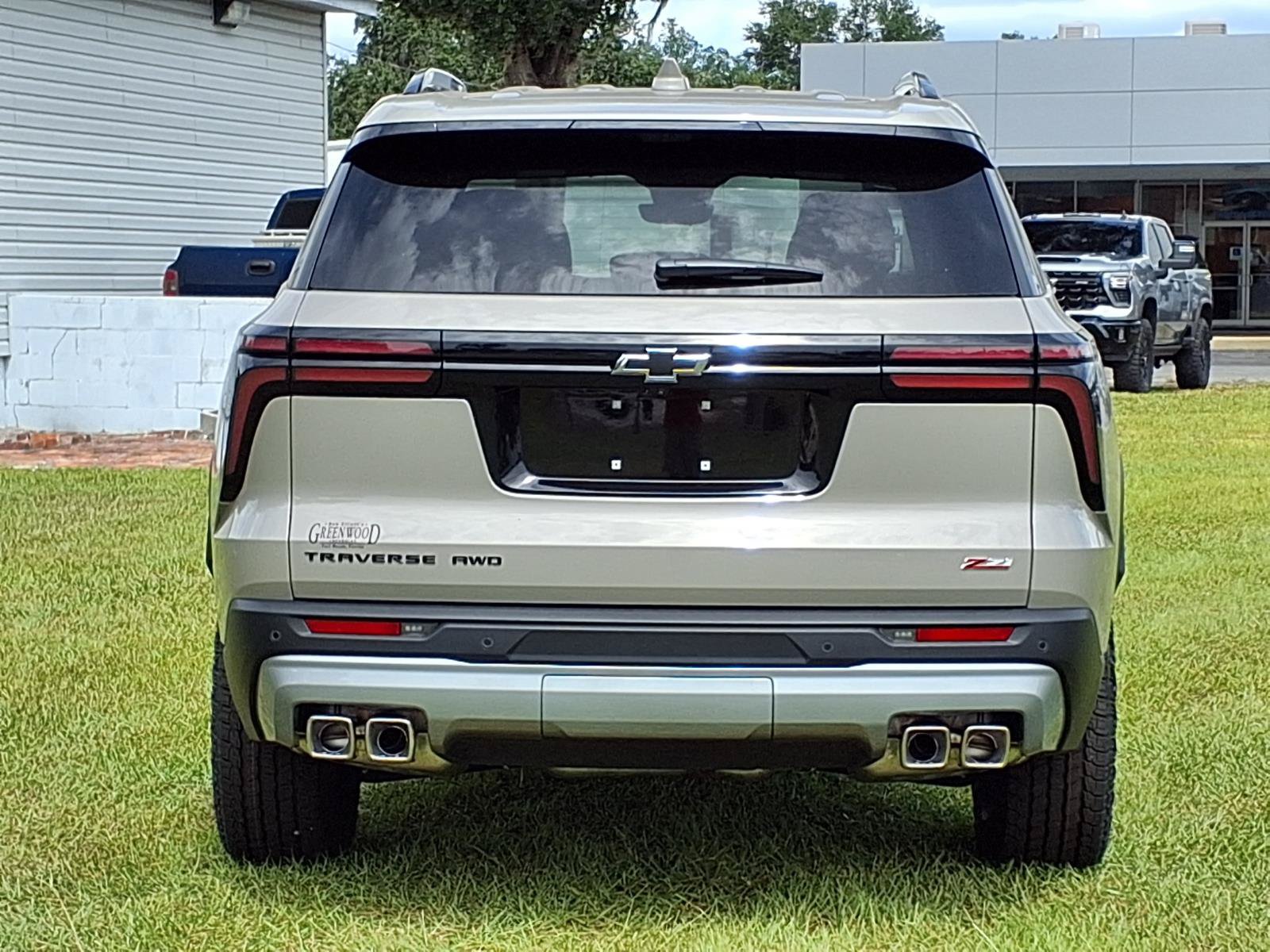 New 2027 Chevrolet Traverse Z71 w/ Enhanced Driving Package AWD/4WD image 5