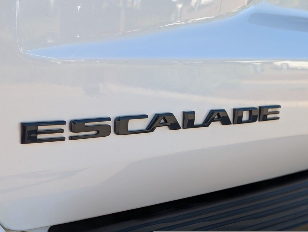 Certified 2022 Cadillac Escalade Sport w/ Touring Package AWD/4WD image 6