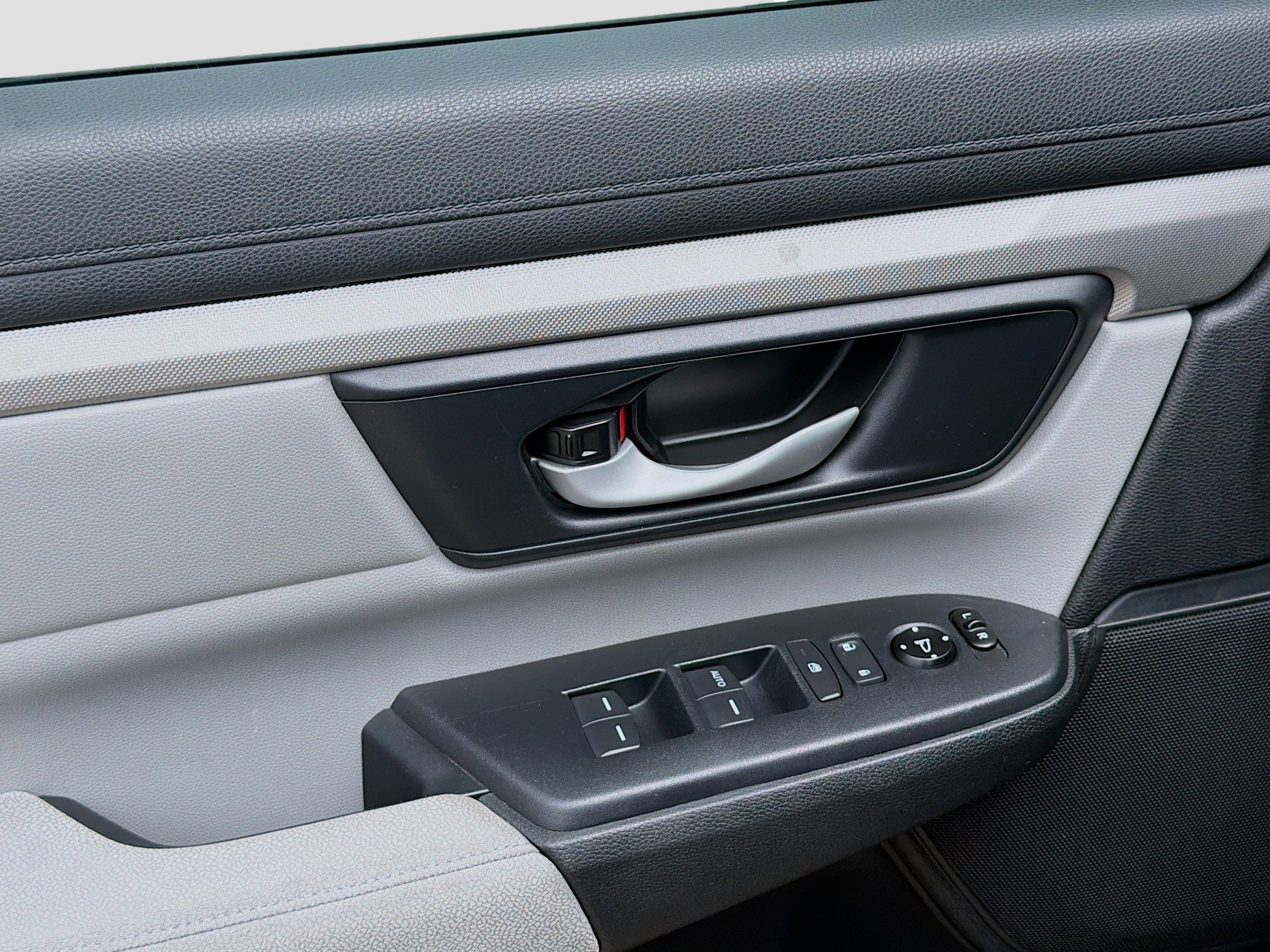 Certified 2020 Honda CR-V LX image 16