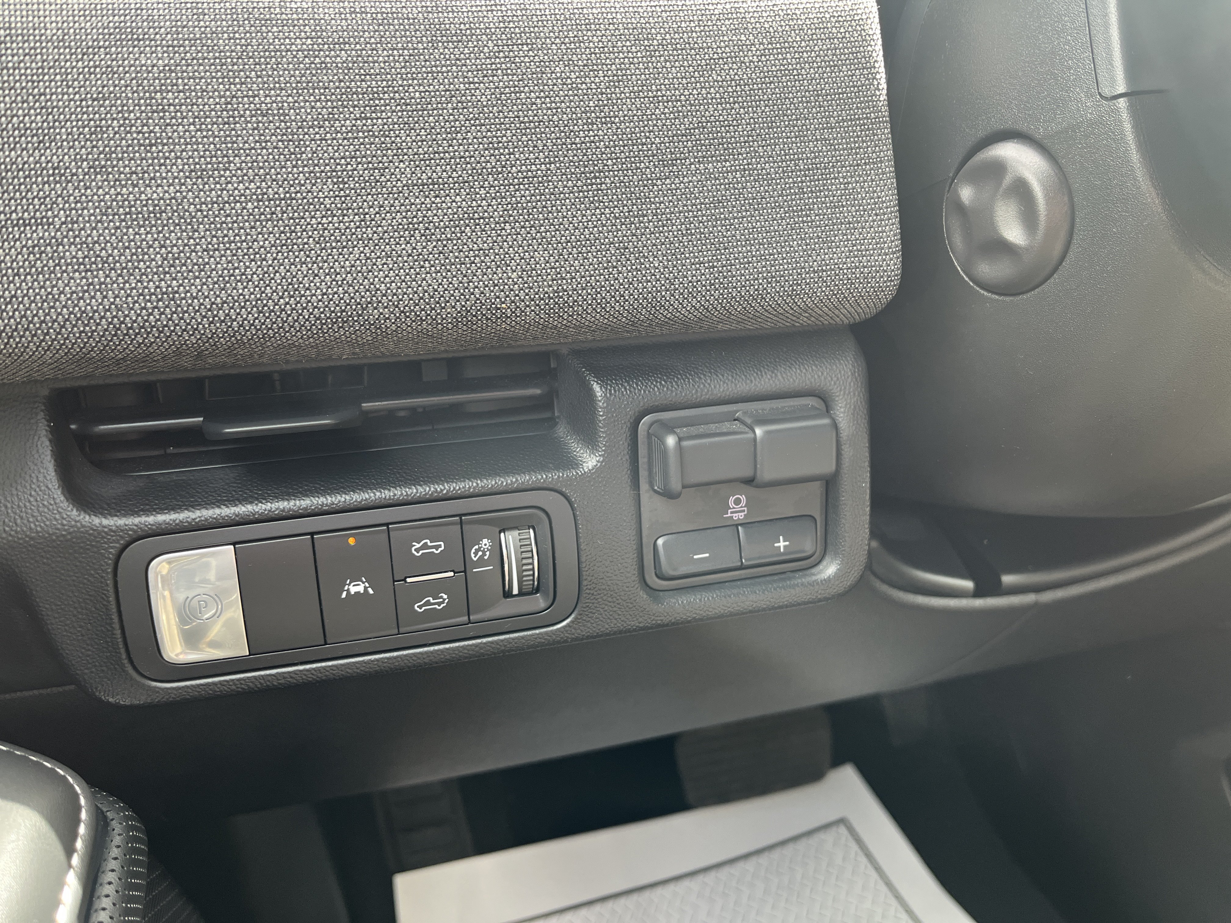Used 2026 GMC Sierra EV Elevation w/ Premium Package AWD/4WD image 25