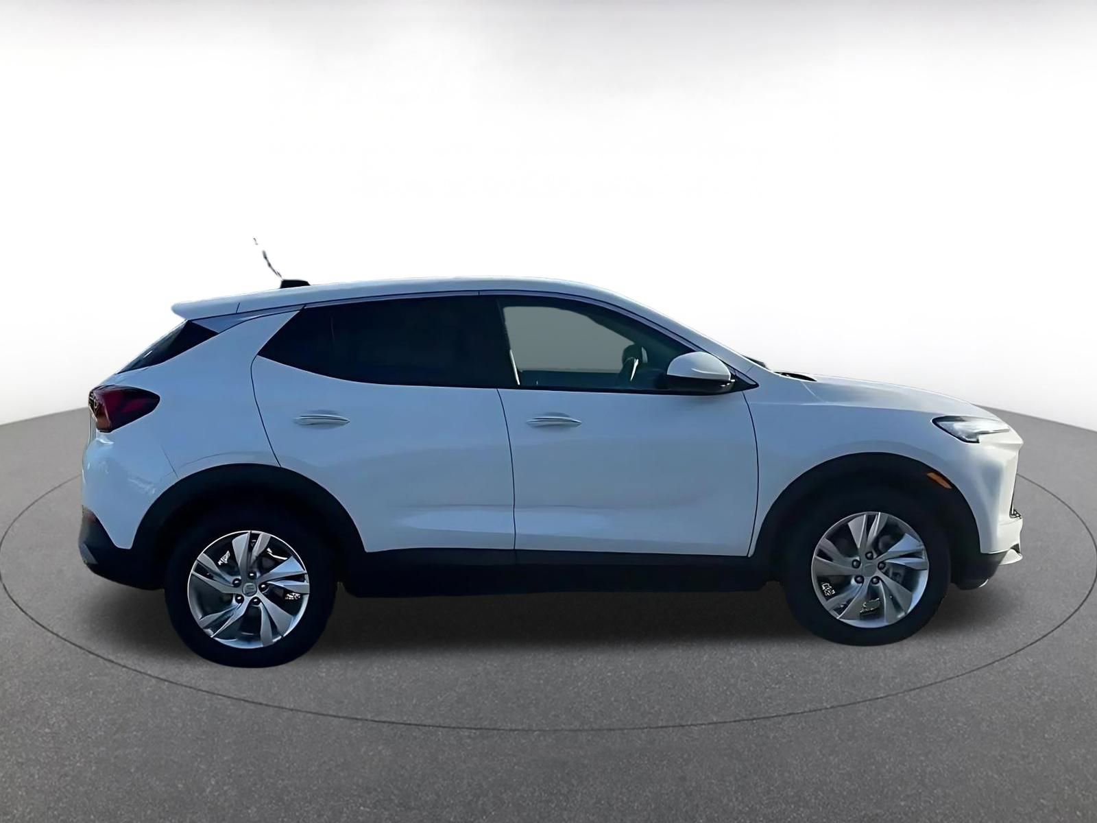 Used 2025 Buick Encore GX Preferred image 16