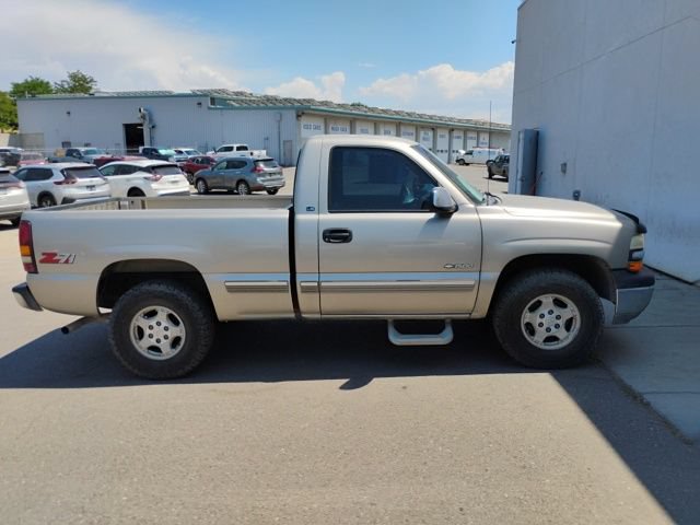 Used 2000 Chevrolet Silverado 1500 LS w/ Off-Road Chassis Pkg AWD/4WD image 3