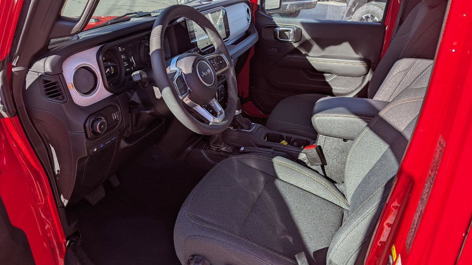 Certified 2025 Jeep Wrangler Sahara w/ Safety Group image 8