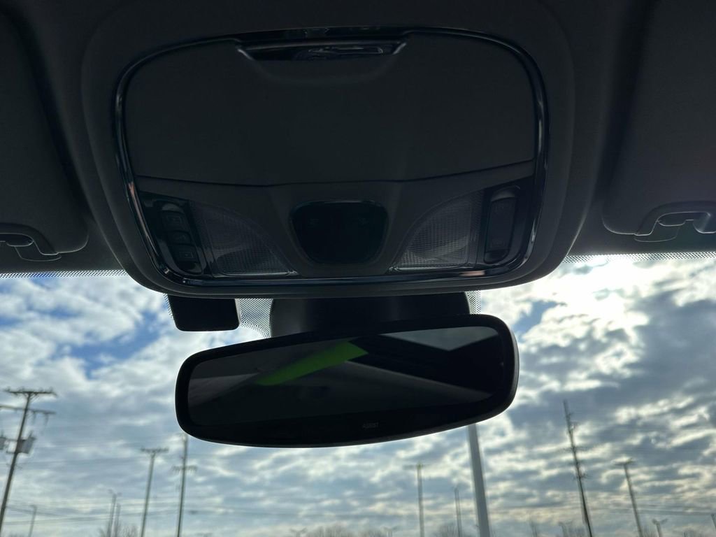 Used 2023 Jeep Cherokee Altitude Lux w/ Lux Elite Package image 31