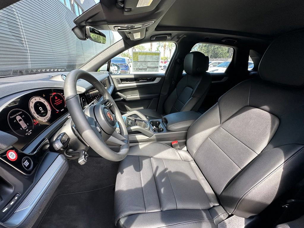Used 2026 Porsche Cayenne E-Hybrid AWD/4WD image 5