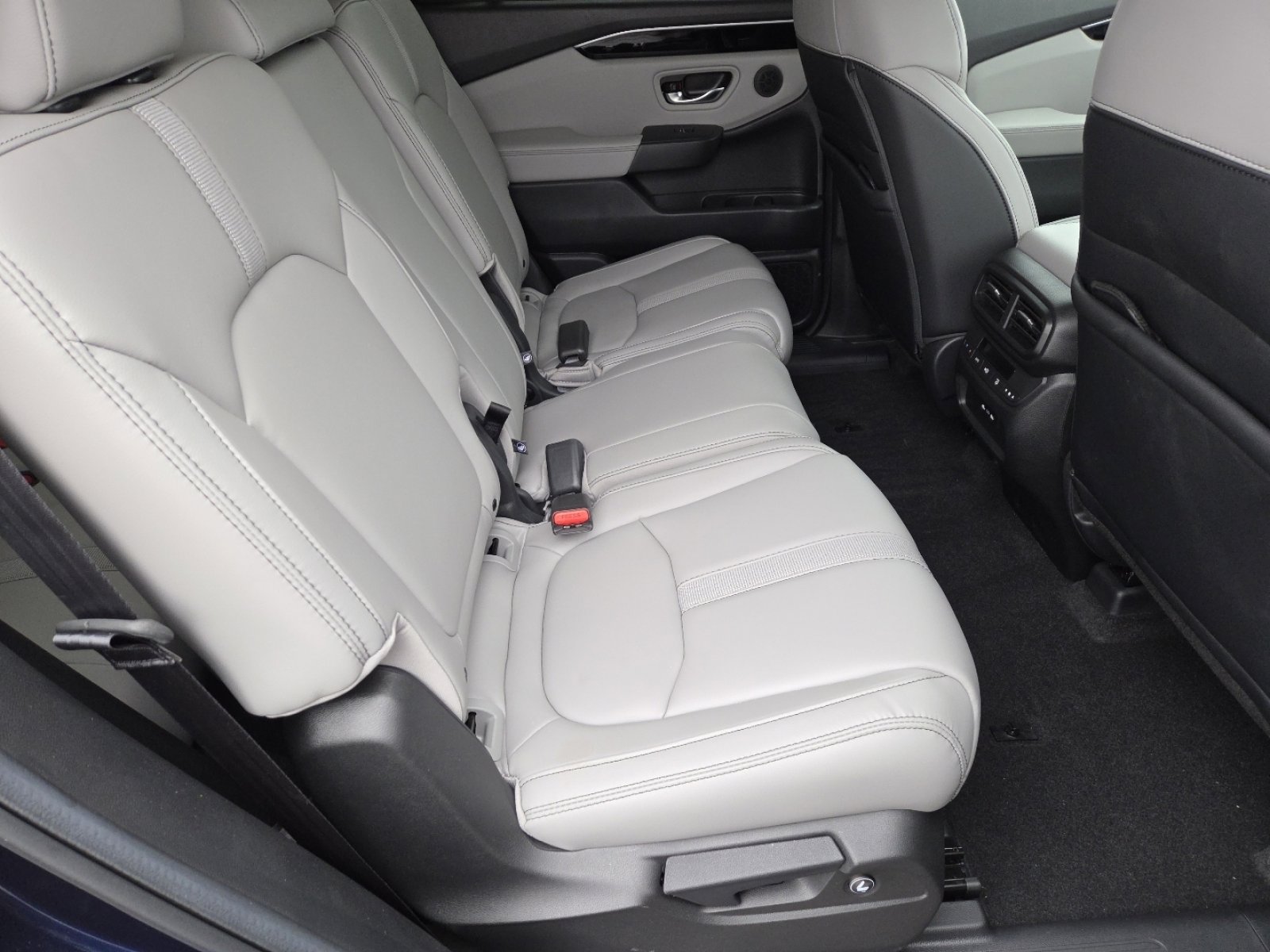 Used 2025 Honda Pilot EX-L image 20