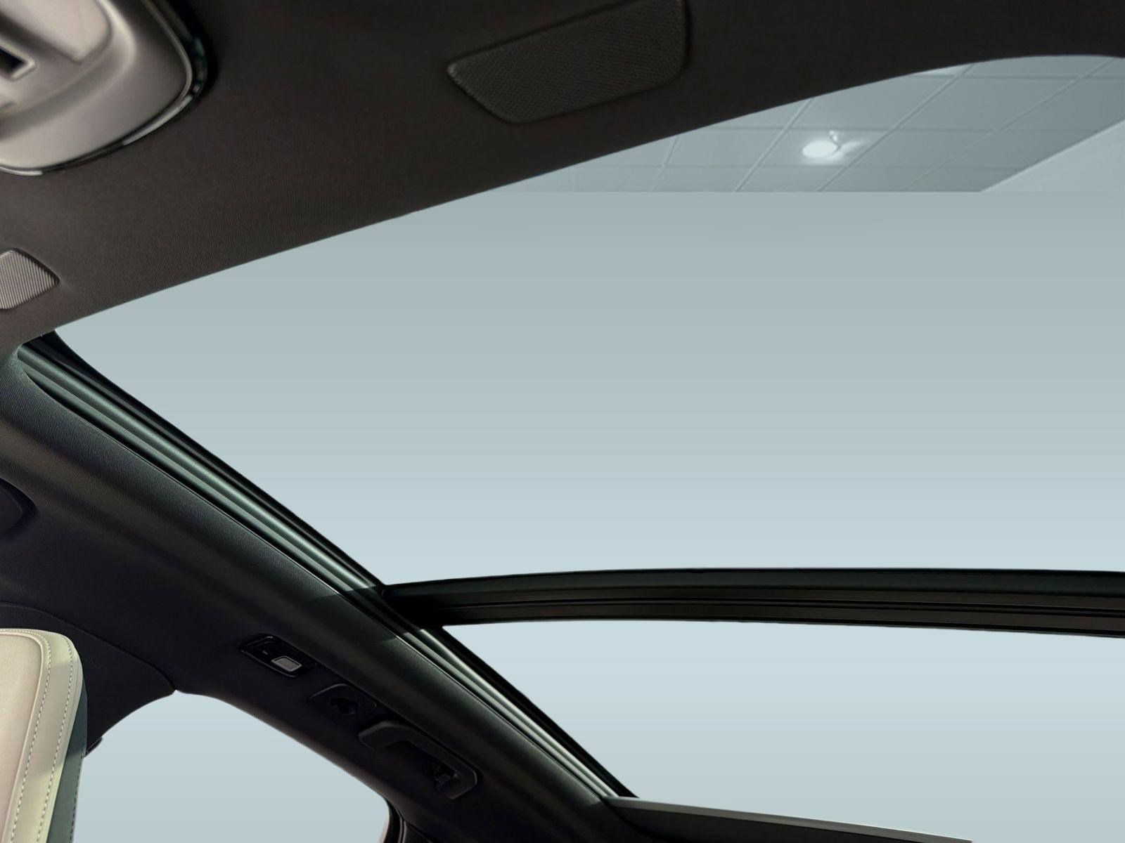 New 2026 Volvo XC60 B5 Plus w/ Protection Package Premier image 15