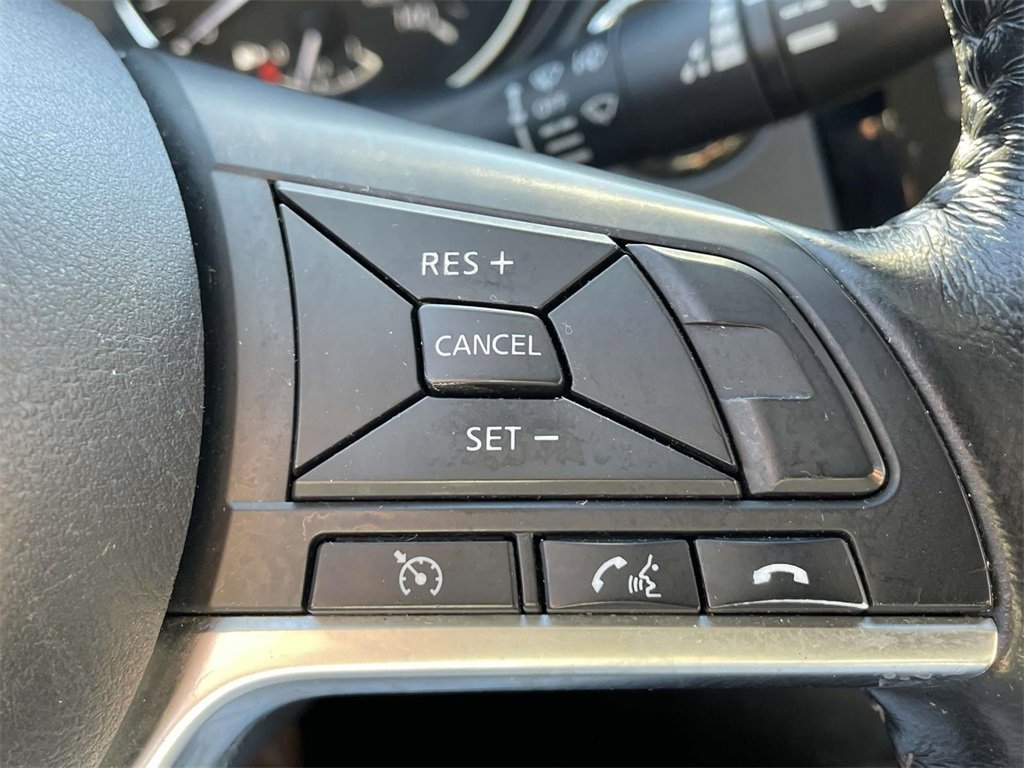 Used 2017 Nissan Rogue Sport SV w/ SV Premium Package image 25