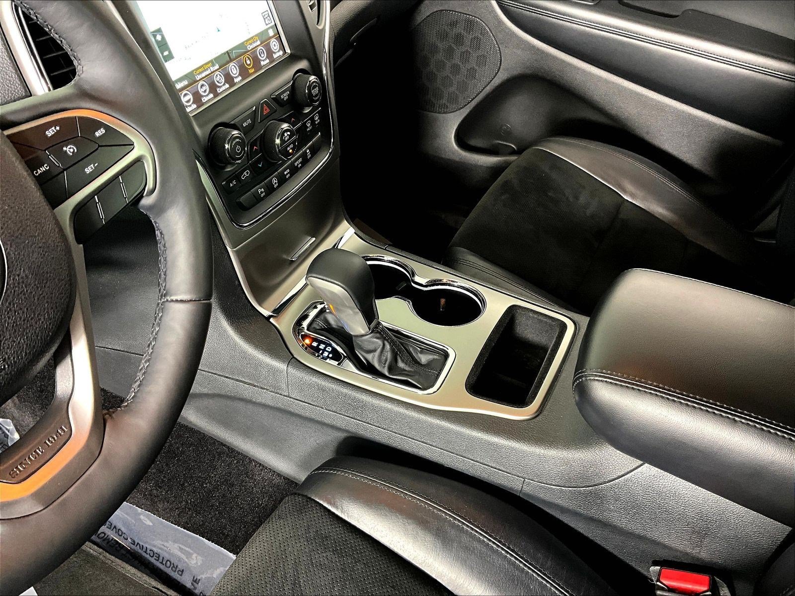 Used 2018 Jeep Grand Cherokee Altitude AWD/4WD image 18