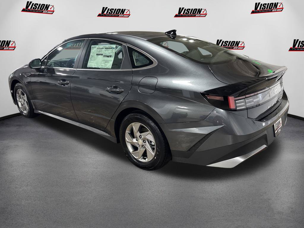 New 2026 Hyundai Sonata SE FWD image 3