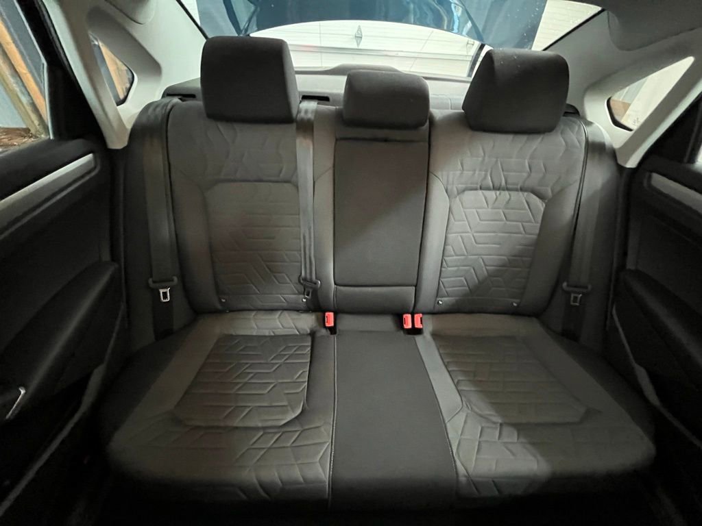 Certified 2021 Volkswagen Passat 2.0T S image 28