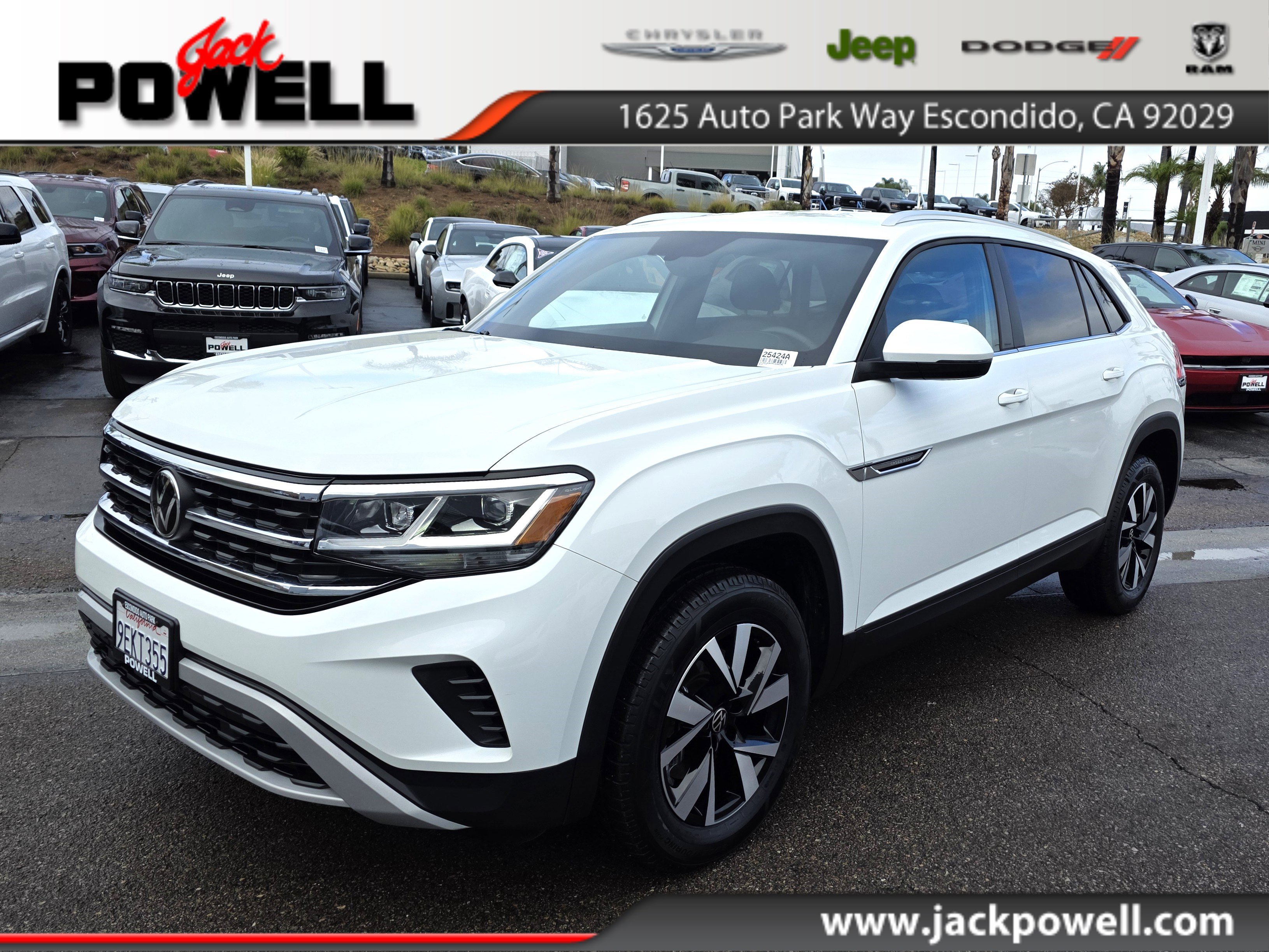 Used 2023 Volkswagen Atlas Cross Sport SE image 1