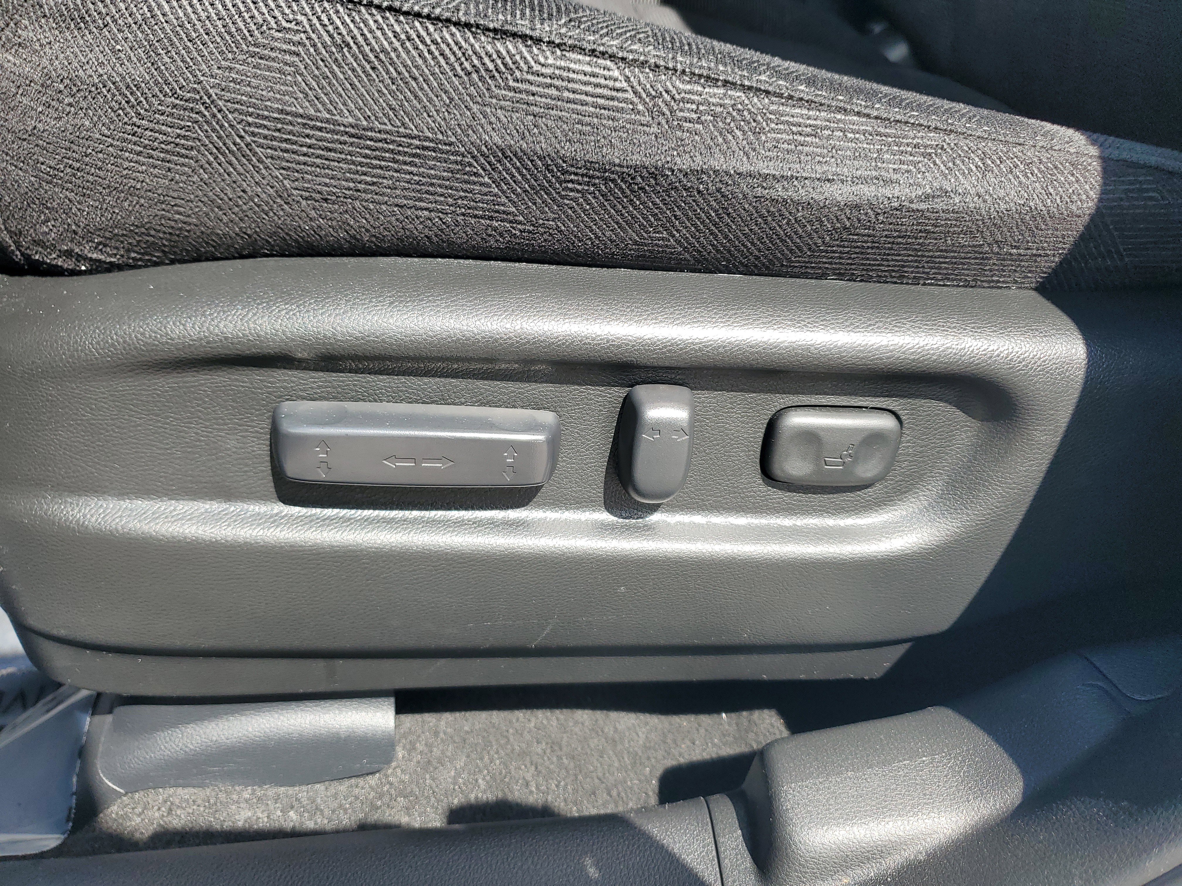 Used 2022 Honda Pilot Sport image 9