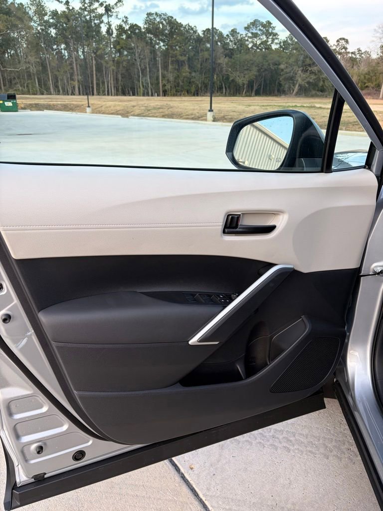 New 2026 Toyota Corolla Cross L image 9