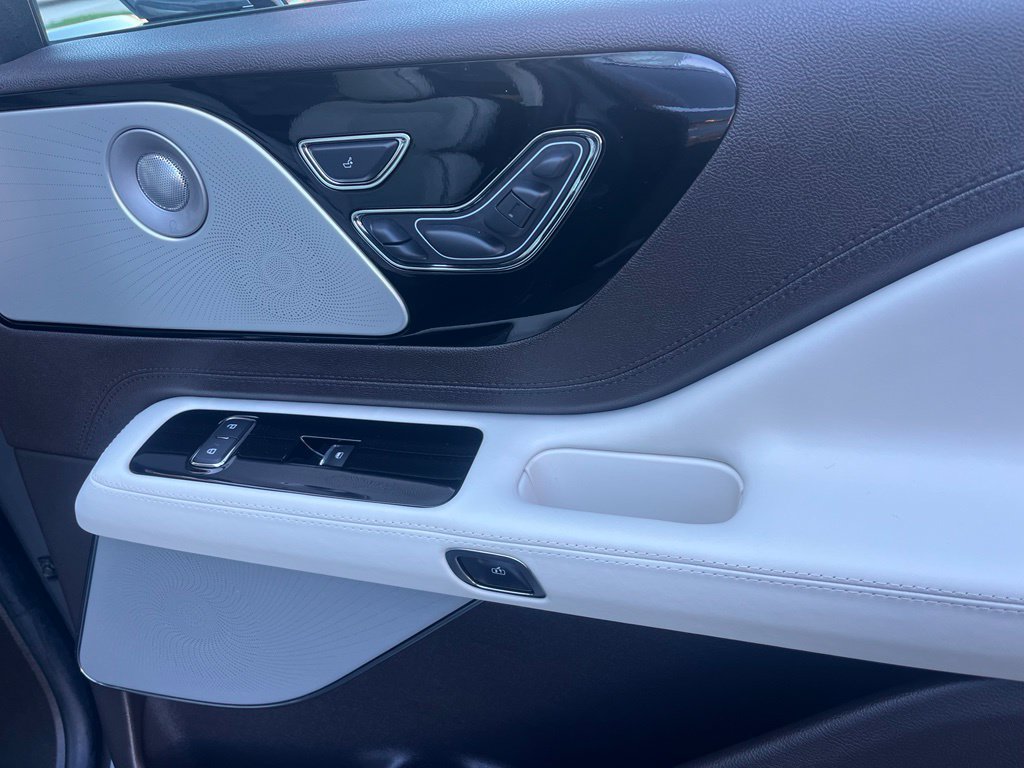 Certified 2022 Lincoln Aviator Black Label Grand Touring w/ Class IV Trailer Tow Package AWD/4WD image 22
