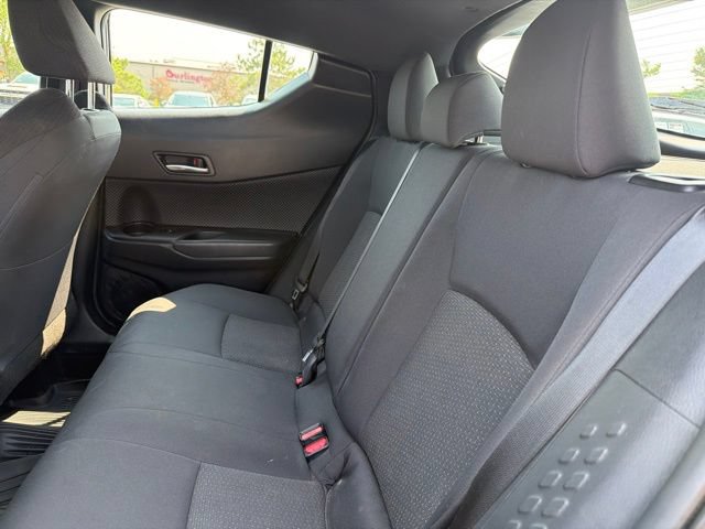 Used 2018 Toyota C-HR XLE FWD image 22