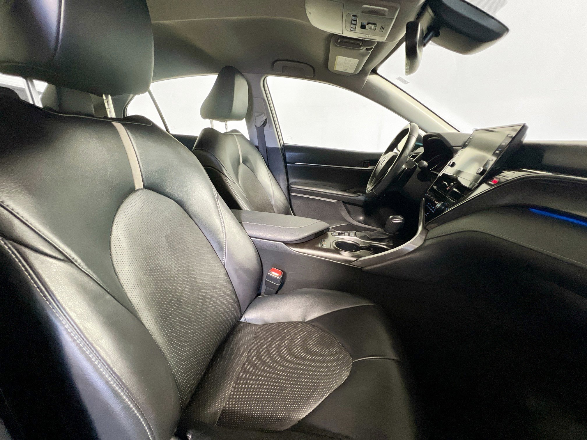 Used 2024 Toyota Camry XSE FWD image 31
