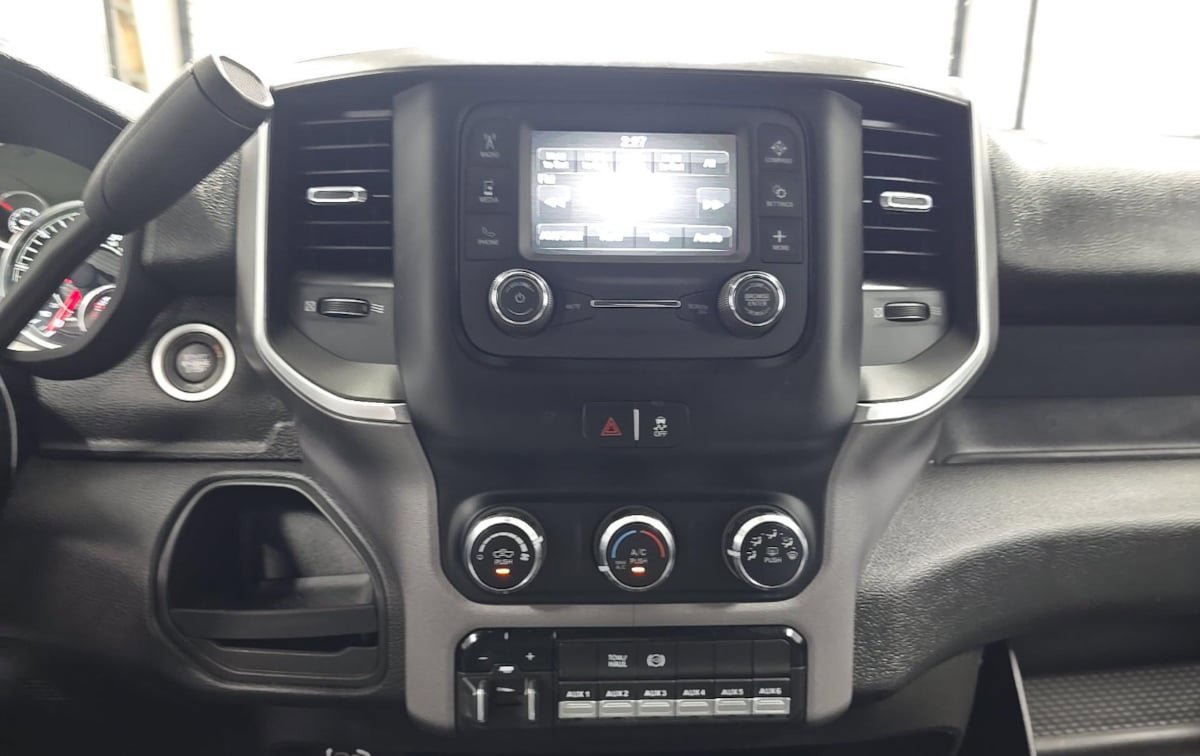 Used 2024 RAM 3500 SLT w/ Quick Order Package 2YG SLT AWD/4WD image 10