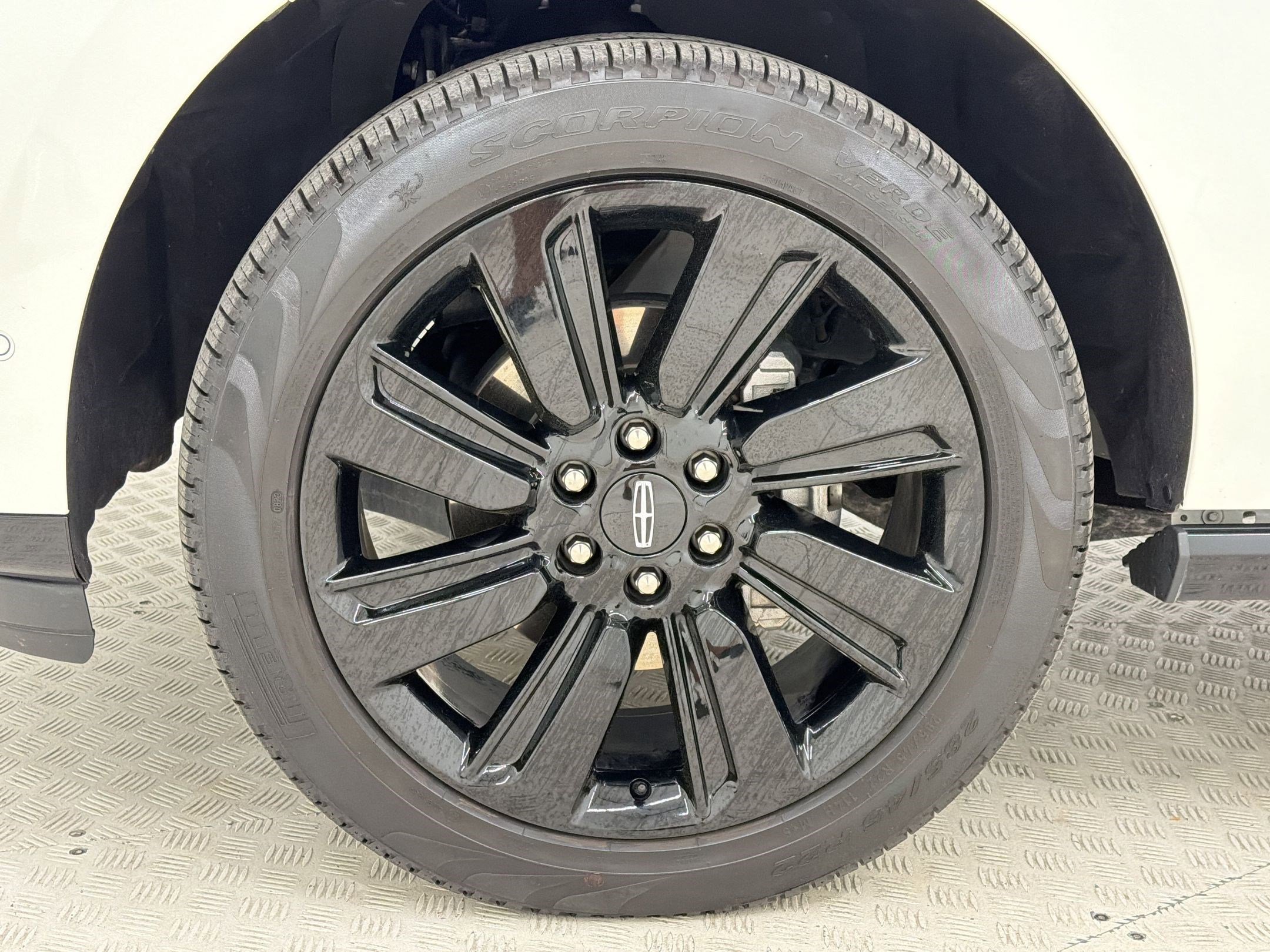 Used 2023 Lincoln Navigator Reserve AWD/4WD image 12