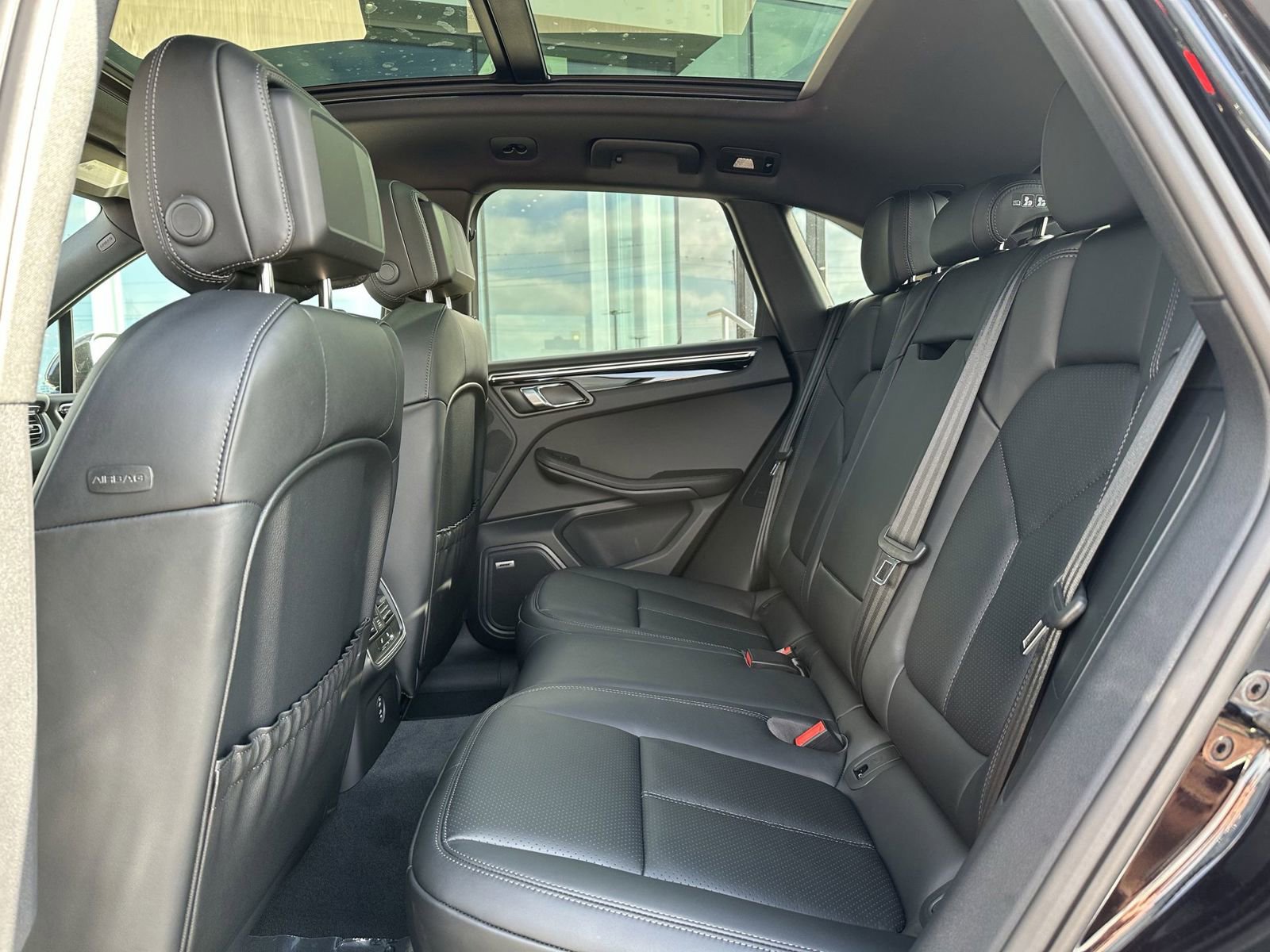 New 2026 Porsche Macan S AWD/4WD image 16