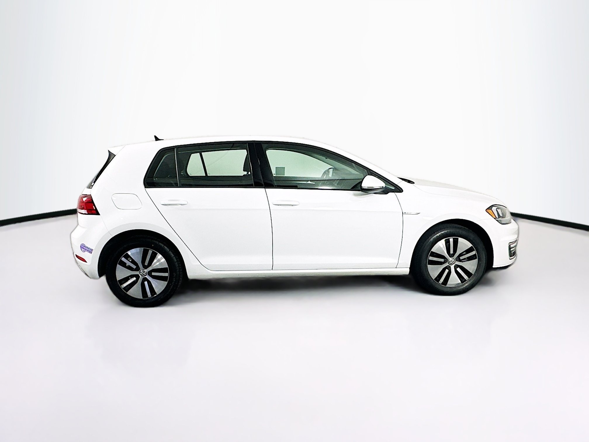 Used 2019 Volkswagen e-Golf SE w/ Driver Assistance Package FWD image 10