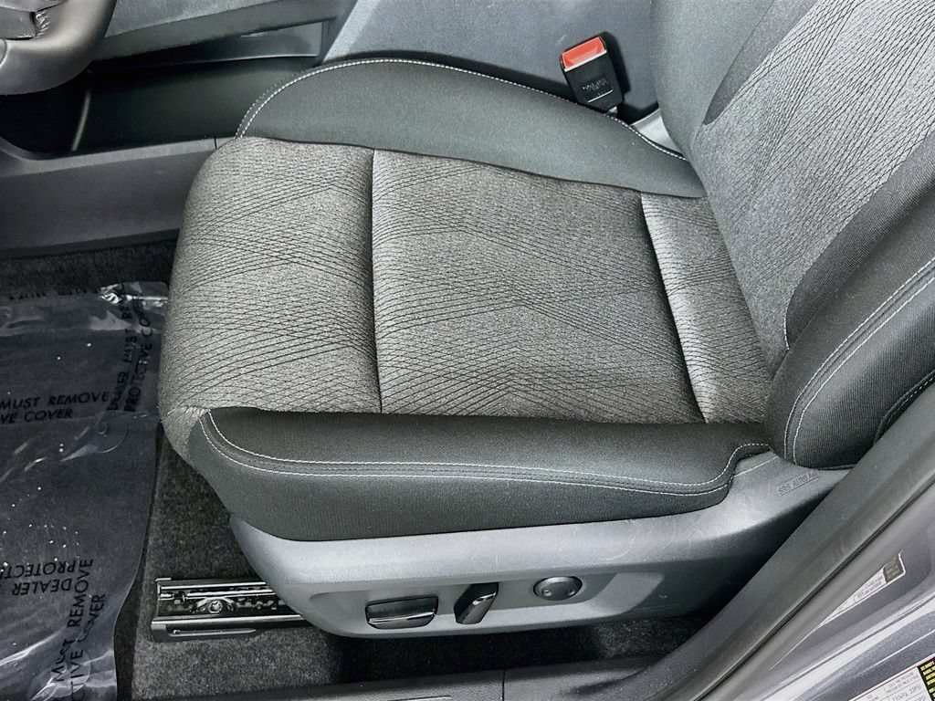 Certified 2026 Nissan Rogue SV AWD/4WD image 27