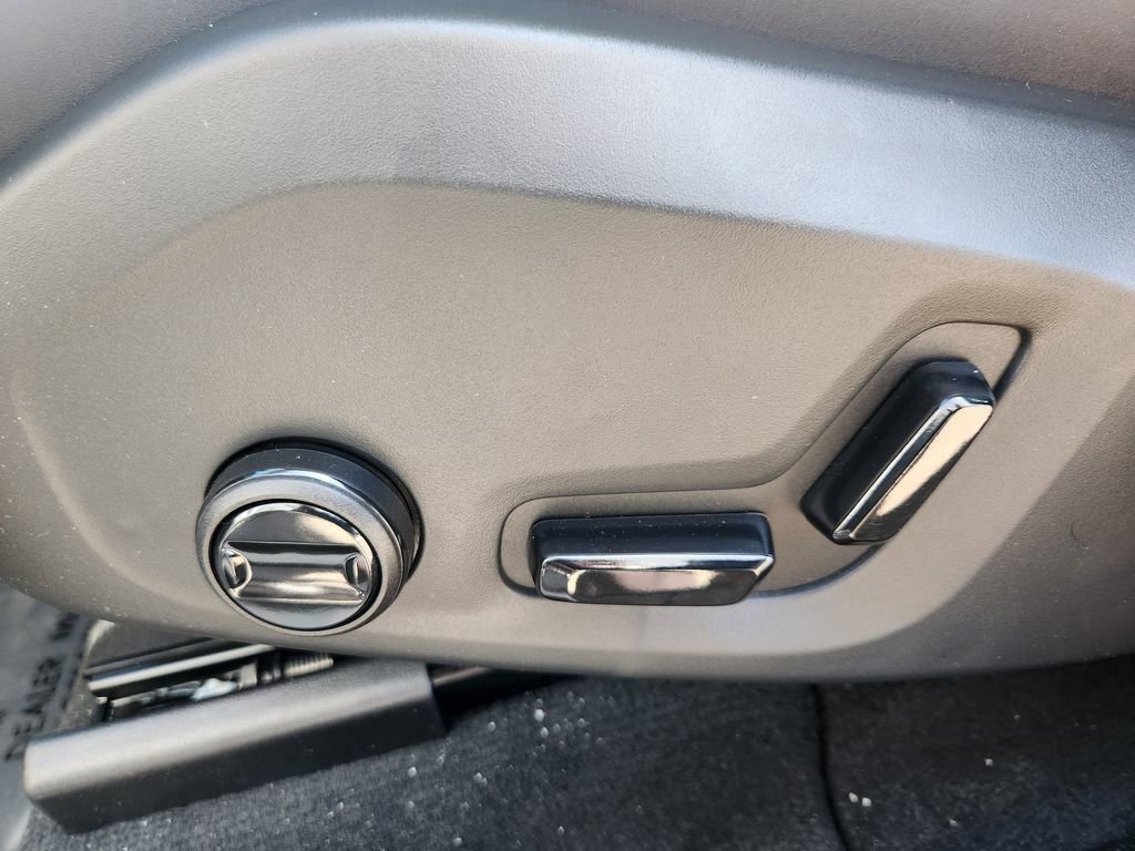 New 2026 Volvo XC60 T8 Plus w/ Protection Package Premier image 13